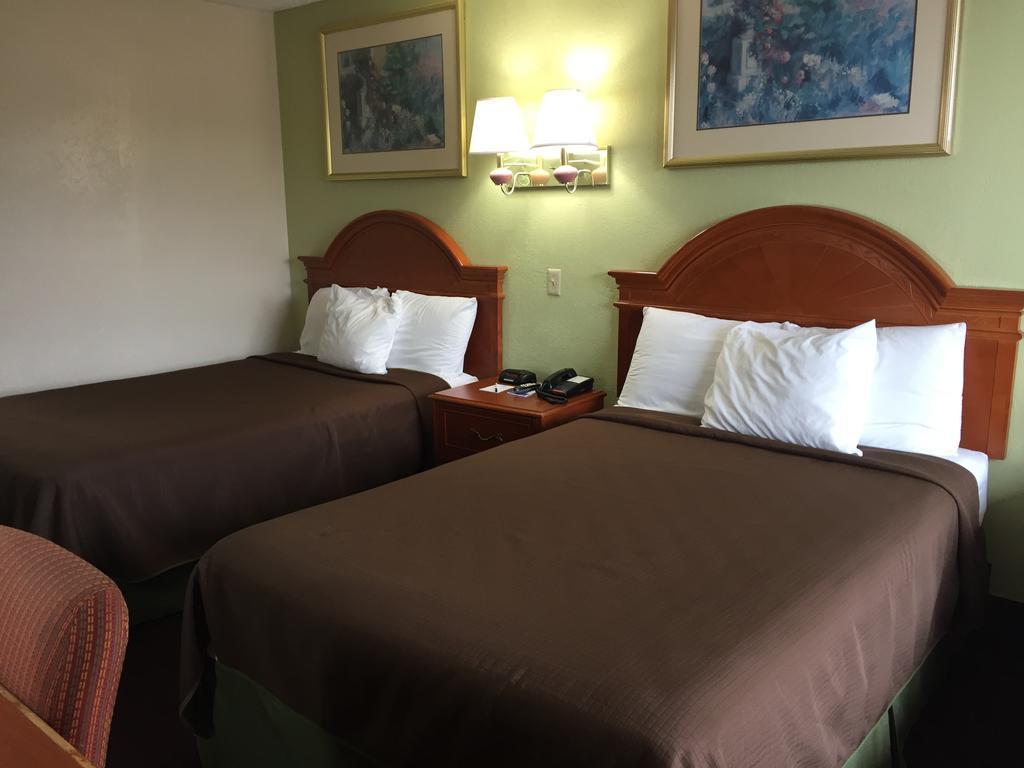 Americas Best Value Inn-nashville/airport South 2*
